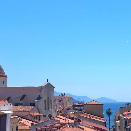 Life - Rooftop Access - Location